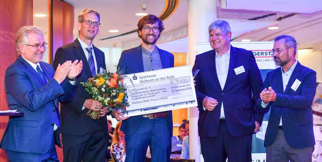 Presentation of the Mülheim Water Award 2022 to the winning project THE WATERWALL (Photo ©IWW, September 2022)
